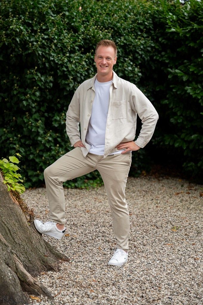Joery Berends in zijn praktijkomgeving in Twello